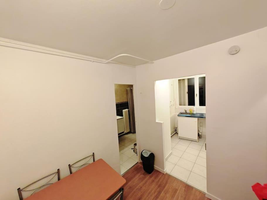 F1 Equipe Avec Ascenseur, Parking Et Pres Des Transports Apartment Argenteuil Luaran gambar